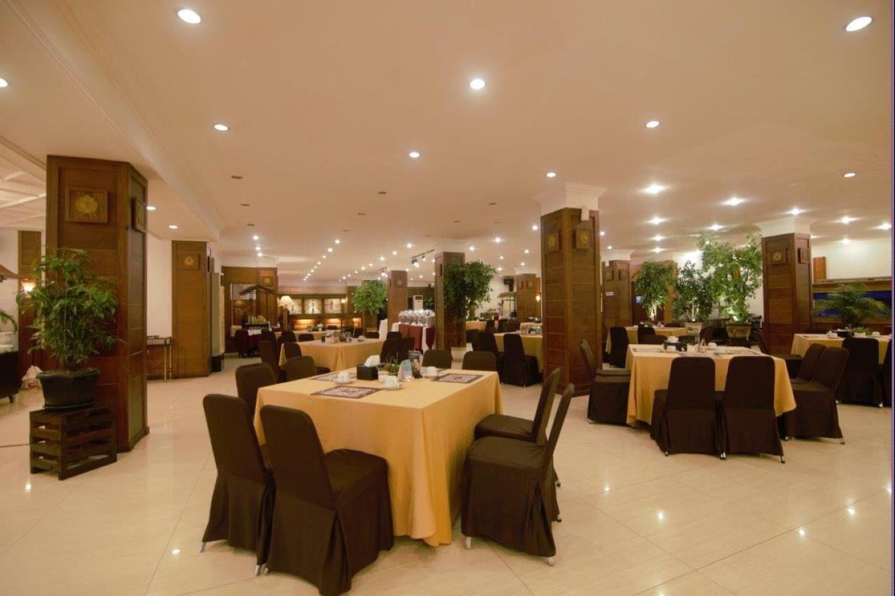 Garuda Hotel 폰티아낙 외부 사진